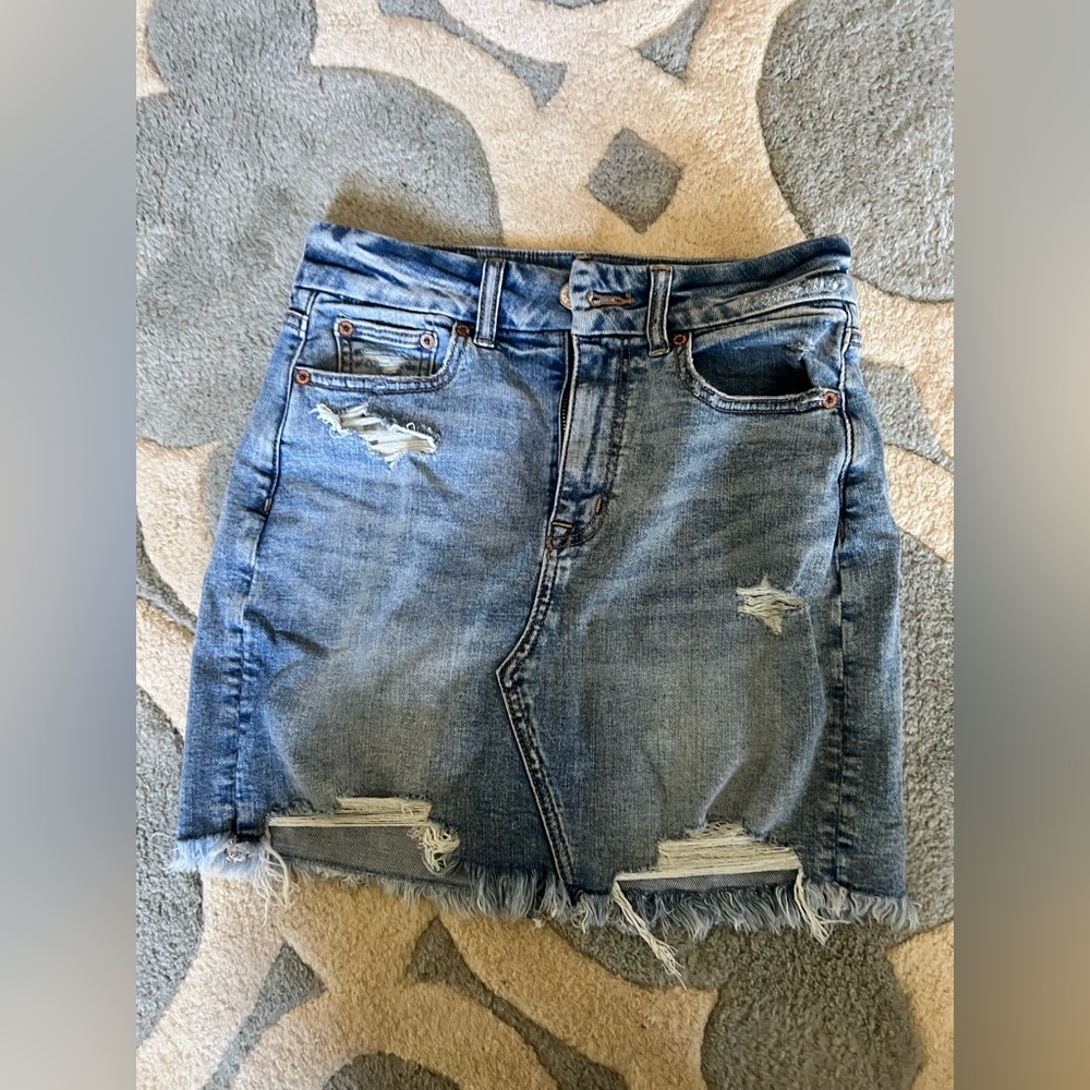 AE denim skirt size 2 like new condition